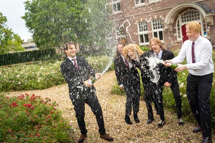 Ufo Bestuur 8 Second Shot Media 31 Cmpr